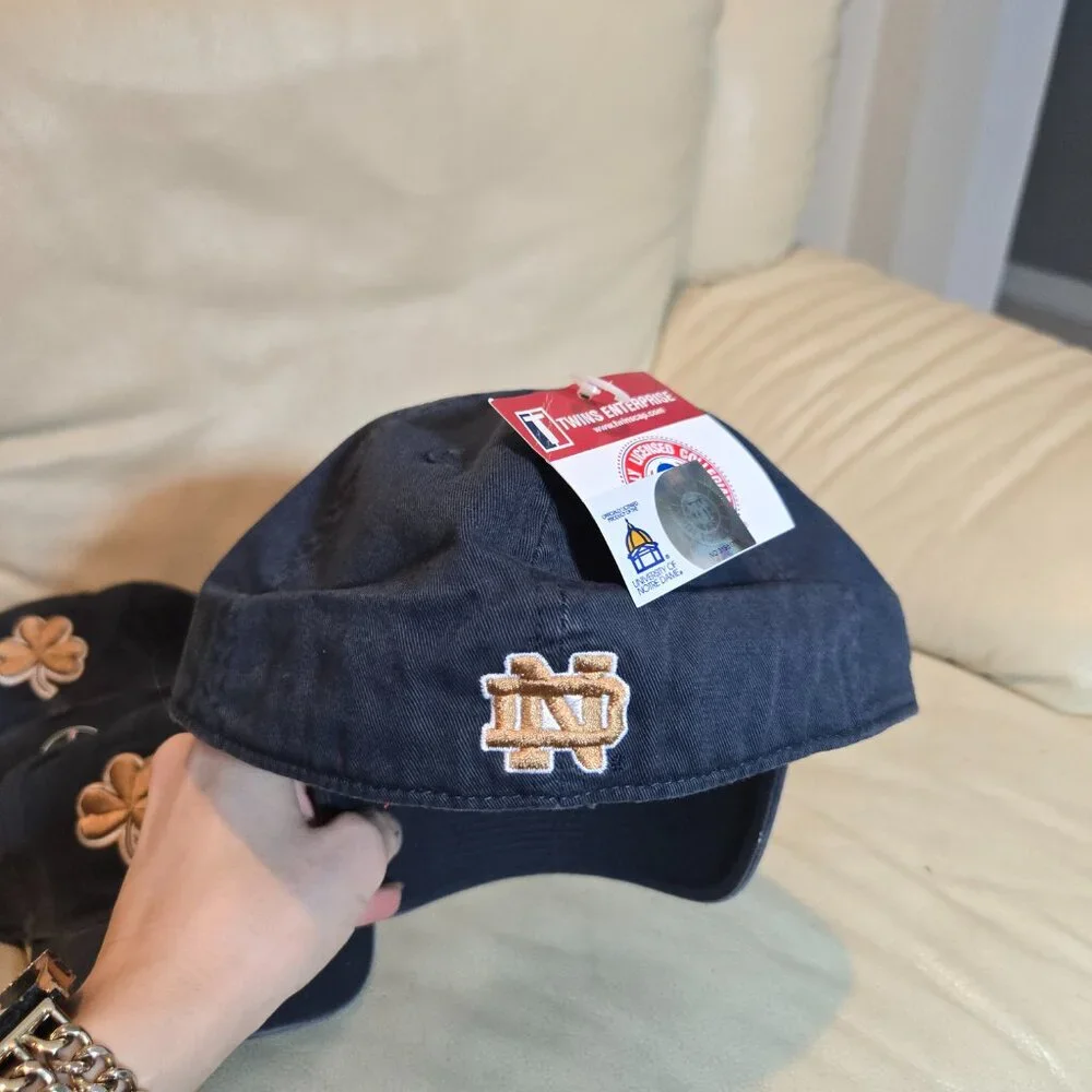 ☘️'NWT Notre Dame Fighting Irish Twins Enterprise Franchise Fitted Hat Small
